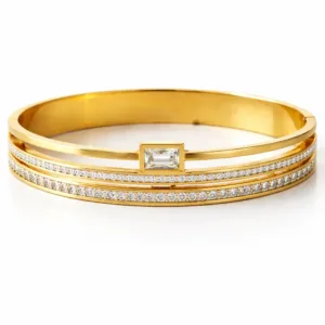 Statement Gold Bangle